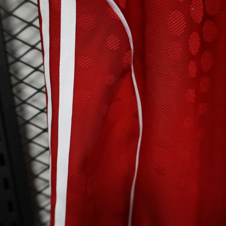 NEW PANTALÓN CORTO LIVERPOOL FC 25/26