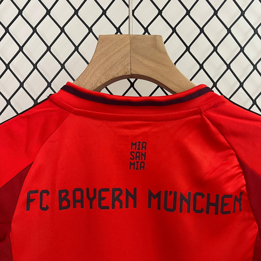 (NIÑO) CONJUNTO BAYERN MUNICH 2024/25