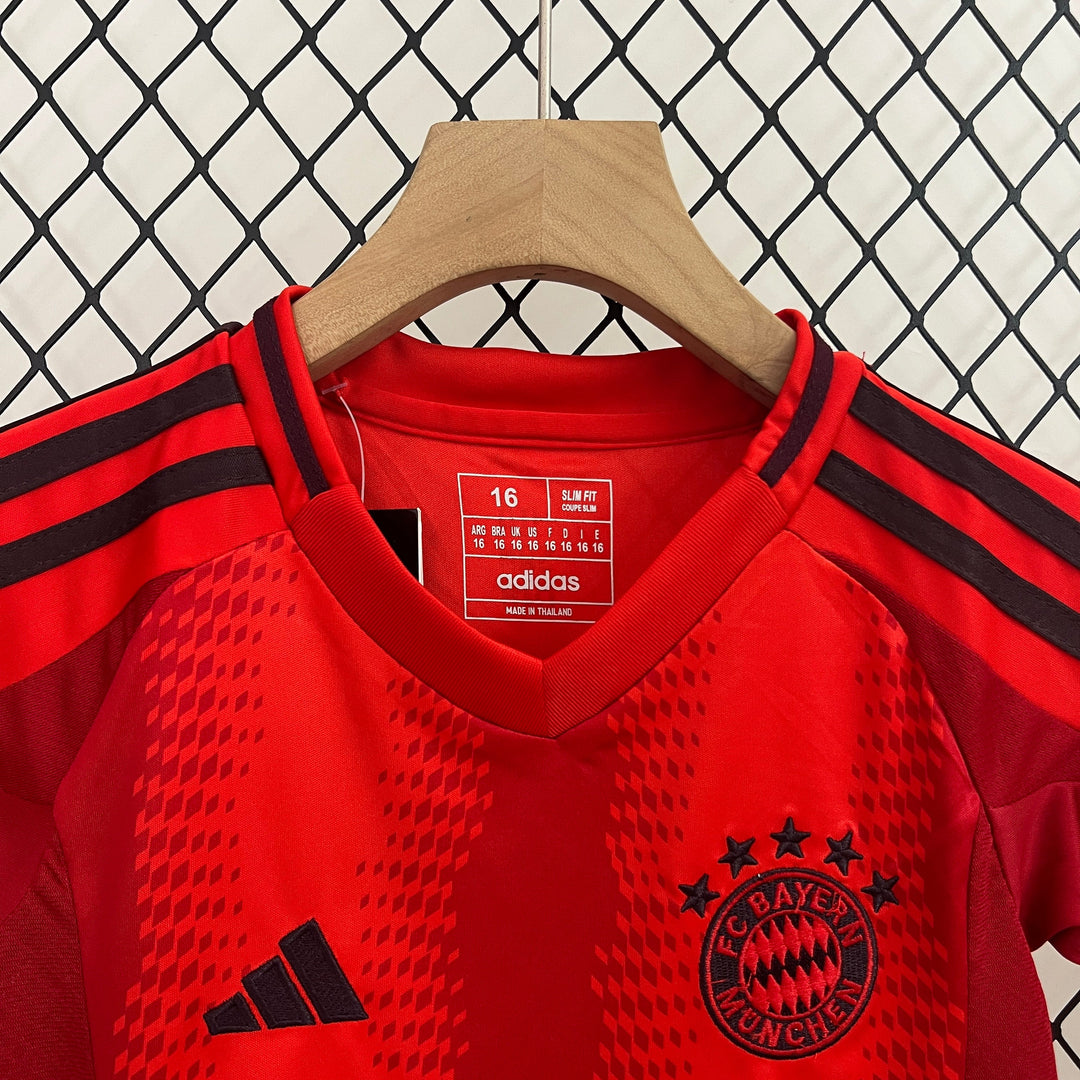 (NIÑO) CONJUNTO BAYERN MUNICH 2024/25