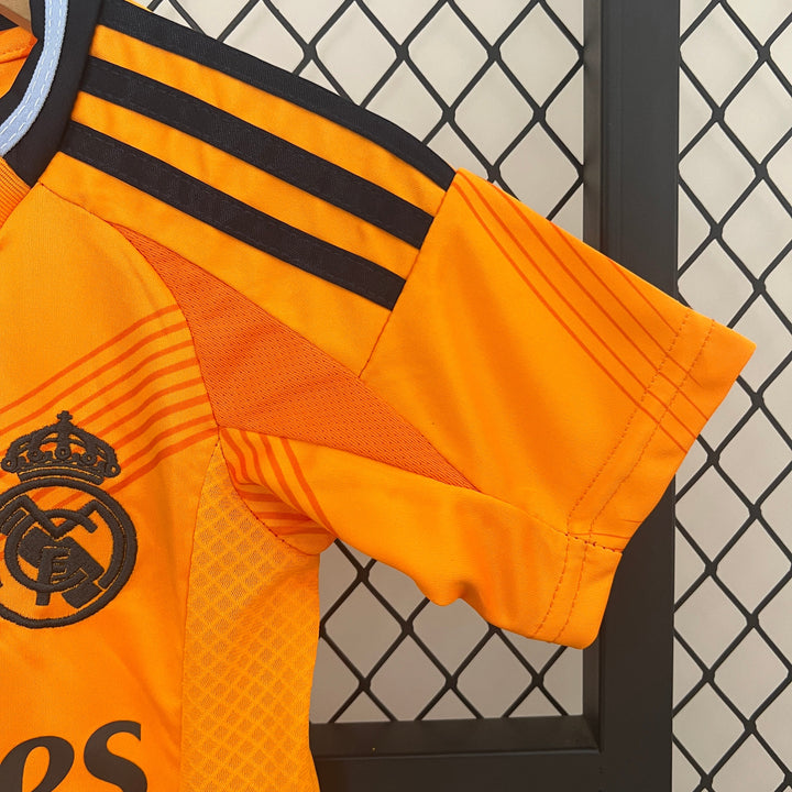 (NIÑO) CONJUNTO REAL MADRID 2024/25