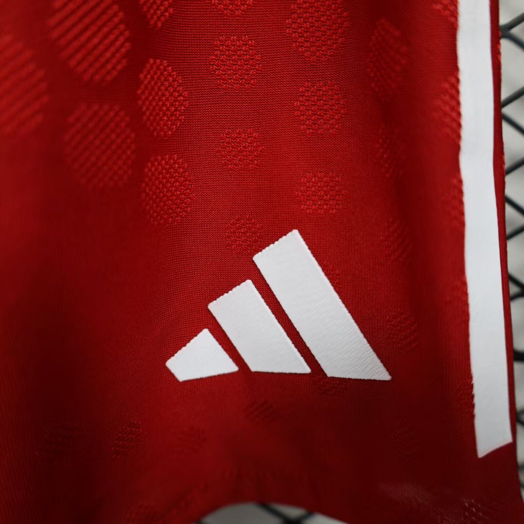 NEW PANTALÓN CORTO LIVERPOOL FC 25/26