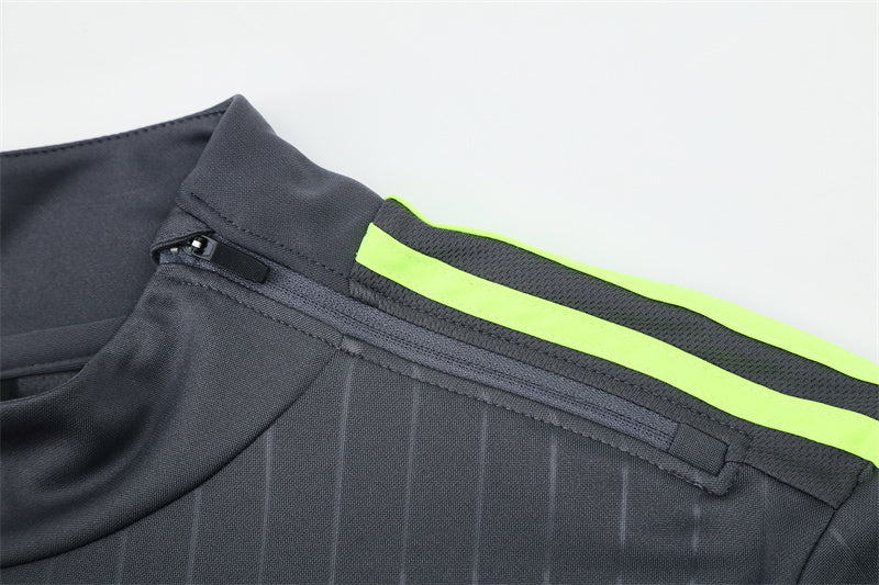 NEW REAL MADRID TrackSuit Complete RETRO 2015/16